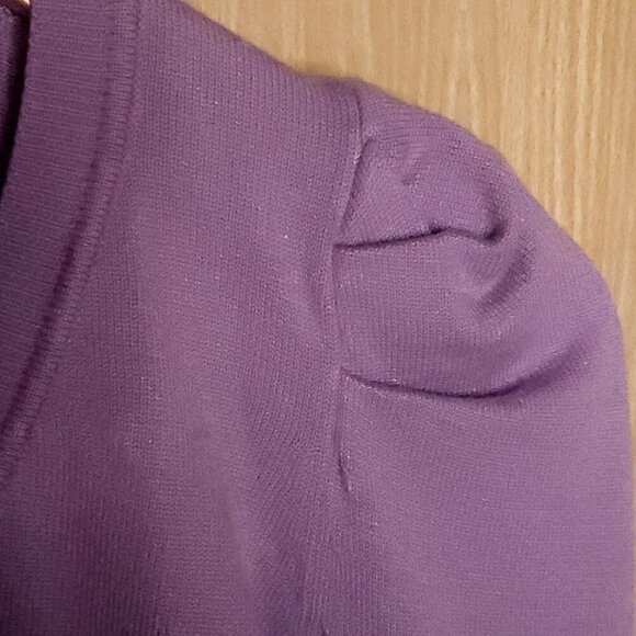 Vine & Love Light Purple V Neck Shoulder Detail Sweater Small - Picture 3 of 7